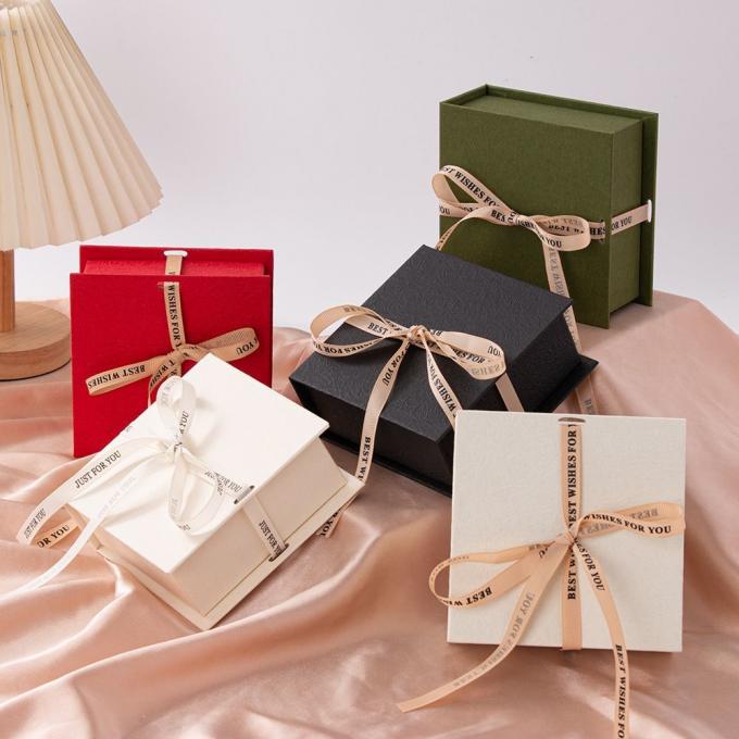 Custom Romantic Valentine′s Day Flower Jewelry Jewellery Display Box with PVC Window for Wedding Christmas Birthday Party Luxury Paper Packaging Gift Box
