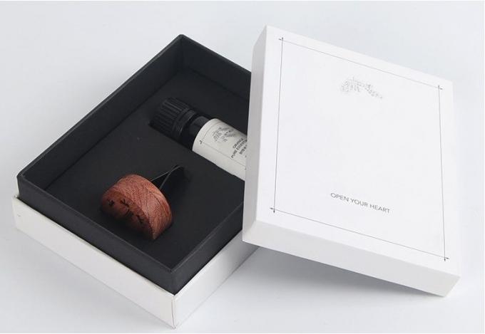 High Quality Hand Made Beautiful Custom Luxury Packaging White Cardboard Magnetic Closure Gift Perfume Cosmetic Box for Bridesmaid Mother′s Day Valentine′s Day