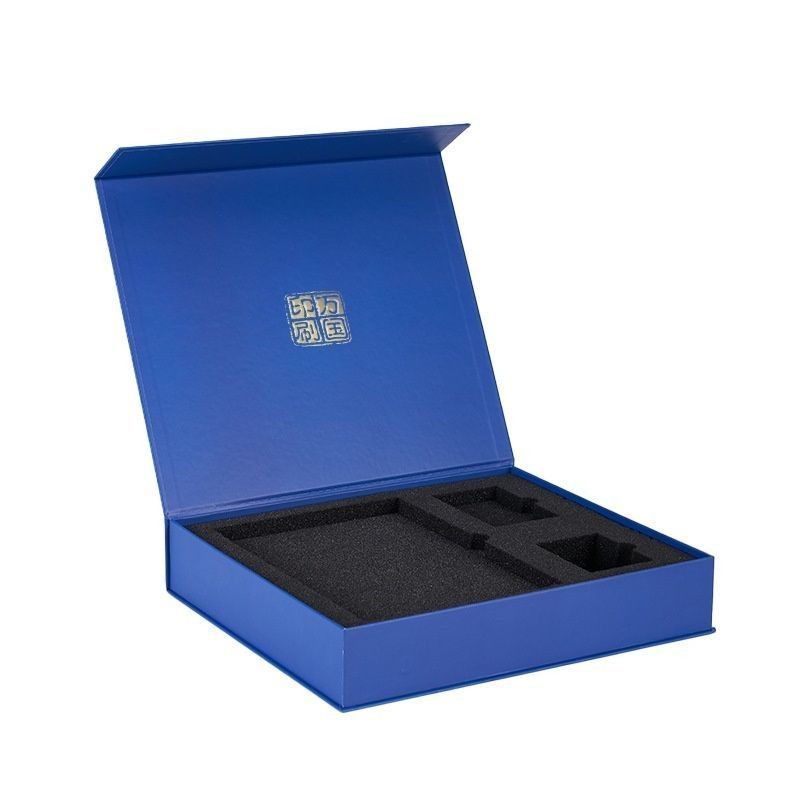 Boîte cadeau en carton rigide magnétique personnalisée pour montre T-shirt Bonbons bijoux