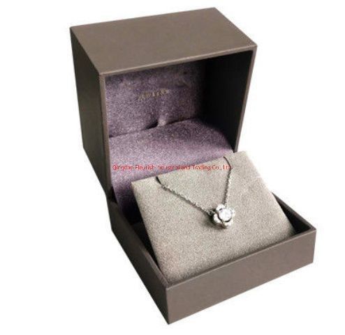 Emballage de bijoux portable à charnière en forme de coquille en carton cadeau en papier avec insert de velours selon les exigences du client