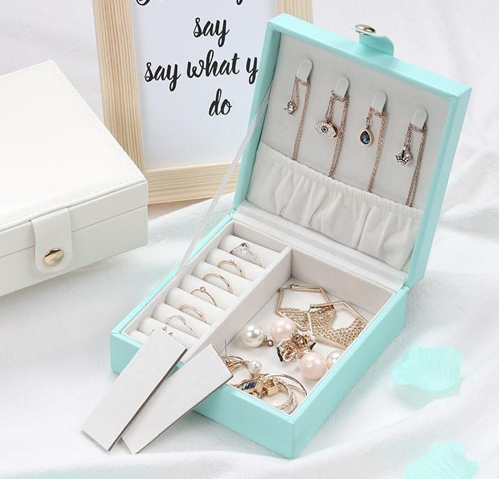 Boîtes d'affichage imprimées personnalisées carrées pour les bijoux en cuir PU de luxe