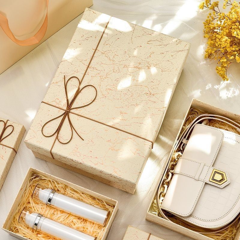 Couvercle de maquillage à chaud et boîte de base Boîte cadeau de papier carton