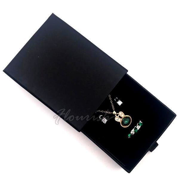 Boîtes à bijoux en papier kraft moyen Boîtes cadeaux en carton / carton Couleur et taille multiples