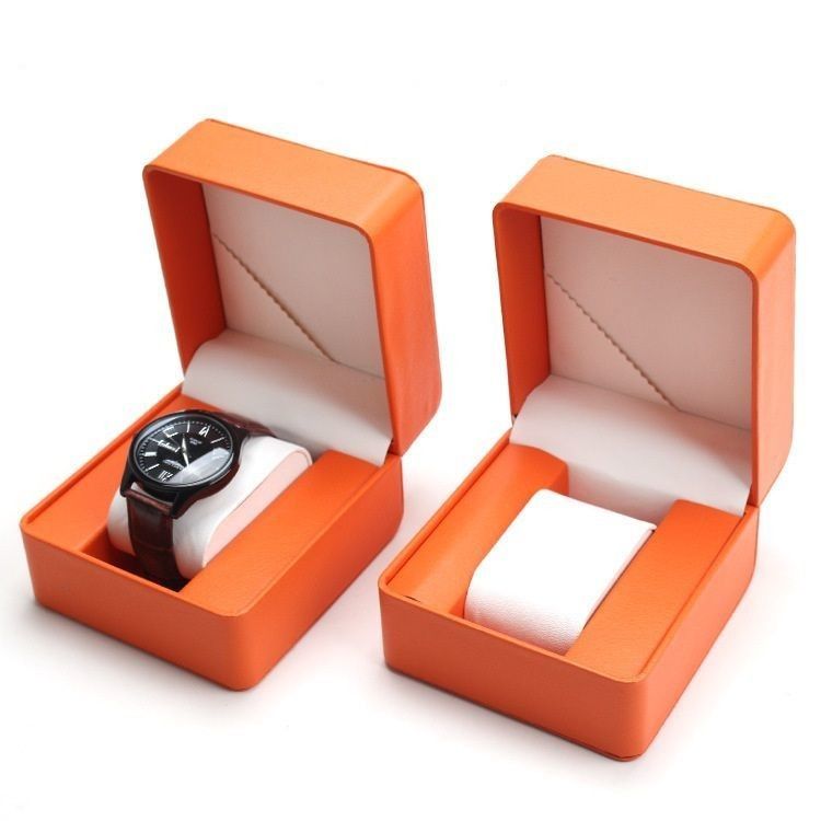 Boîte de rangement de bijoux de montre en cuir en PU faite à la main avec logo personnalisé et intérieur bordé