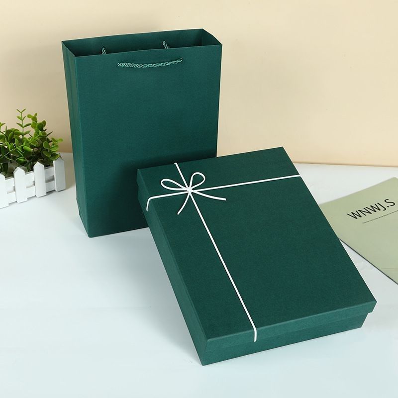 Boîtes cadeaux pour chaussures et vêtements Emballage Couleur solide Boîte rigide en carton Couvercle et base