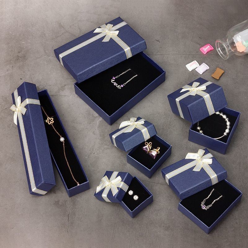 Boîte à bijoux en carton personnalisé avec insert en mousse et papier 100% recyclé