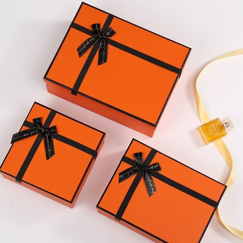 Carton d'emballage imprimé sur mesure pour chapeaux Jouets Gants de boxe Appareils ménagers Cosmétiques T-Shirt Parfum Fleur