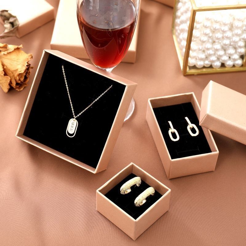 Boîte cadeau de bijoux de luxe de petite taille Boîte de stockage en papier Boîte d'affichage d'échantillons gratuits