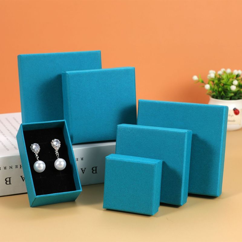 Boîte cadeau en carton et boîte cadeau de luxe