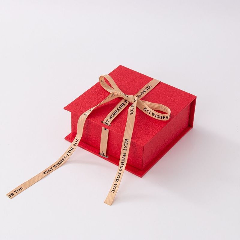 Boîtes d'emballage en carton de type livre Boîtes d'emballage en carton de luxe Boîte cadeau en carton avec fermeture au ruban