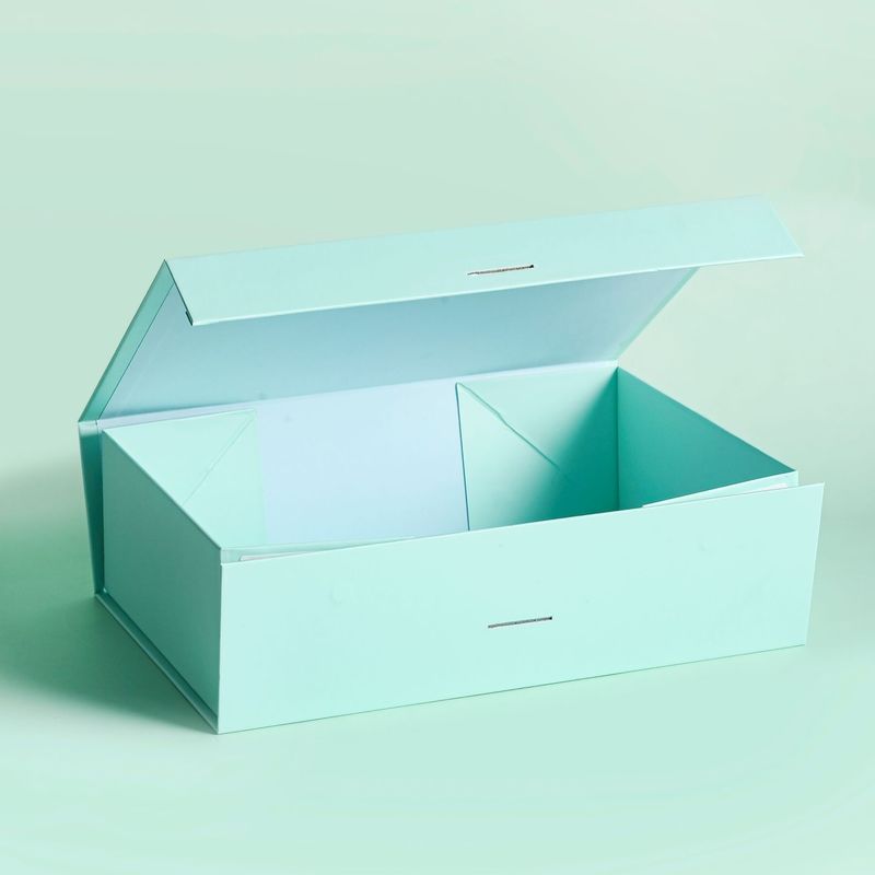 Maquillage Cosmétiques Chemises Chaussures Emballage Plagiable Logo personnalisé Boîte de rangement avec ruban et impression de logo