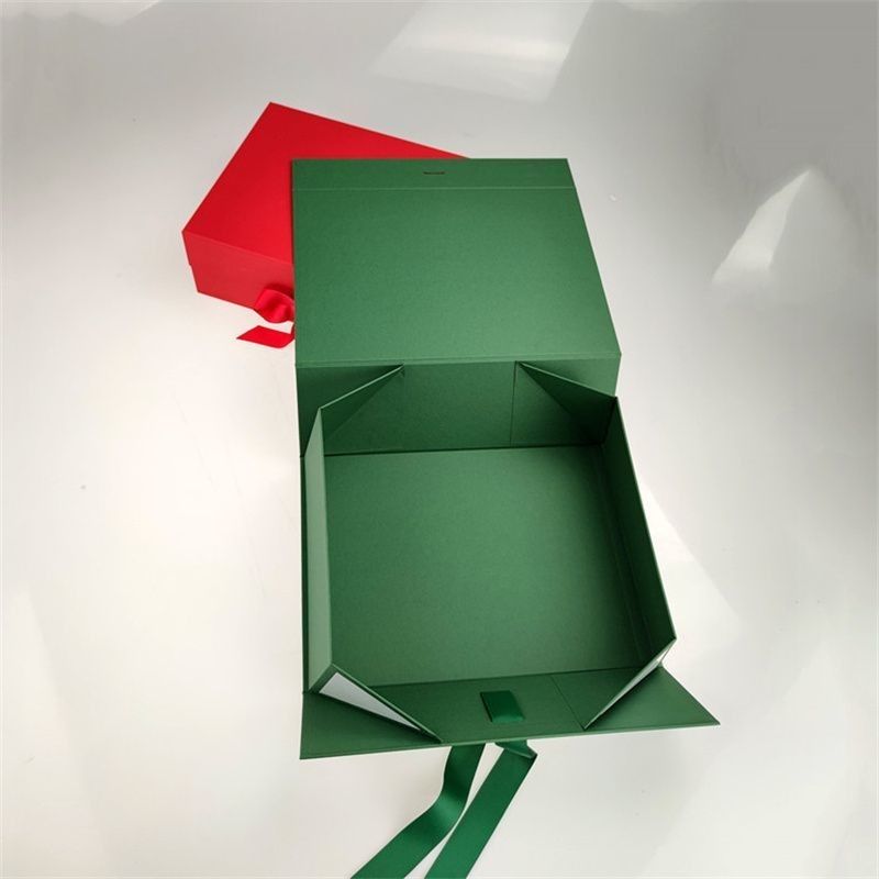 Boîte cadeau en papier cartonné magnétique pliable avec poignée de ruban pour bijoux