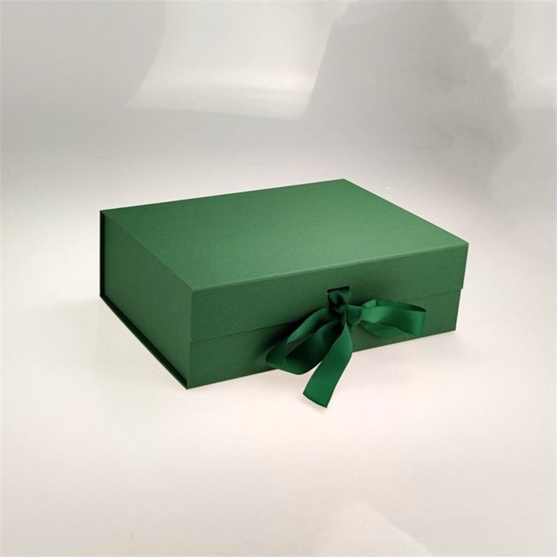 Boîte cadeau en papier cartonné magnétique pliable avec poignée de ruban pour bijoux
